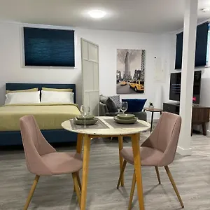  Appartement Cozy Modern Studio With Free Parking Onsite Canada
