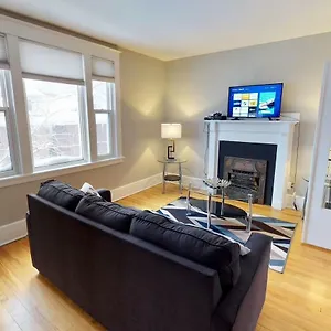 Apartment Bright, Clean, Private. In The Heart Of Downtown! Parking, Wi-fi And Netflix Included Ottawa